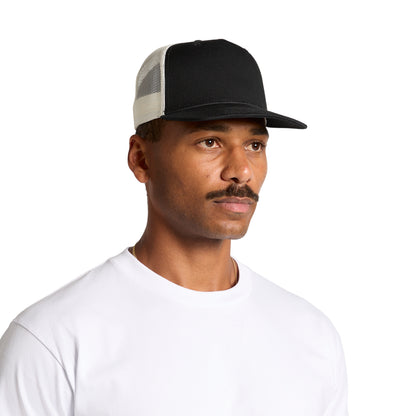 Stock Contrast Trucker